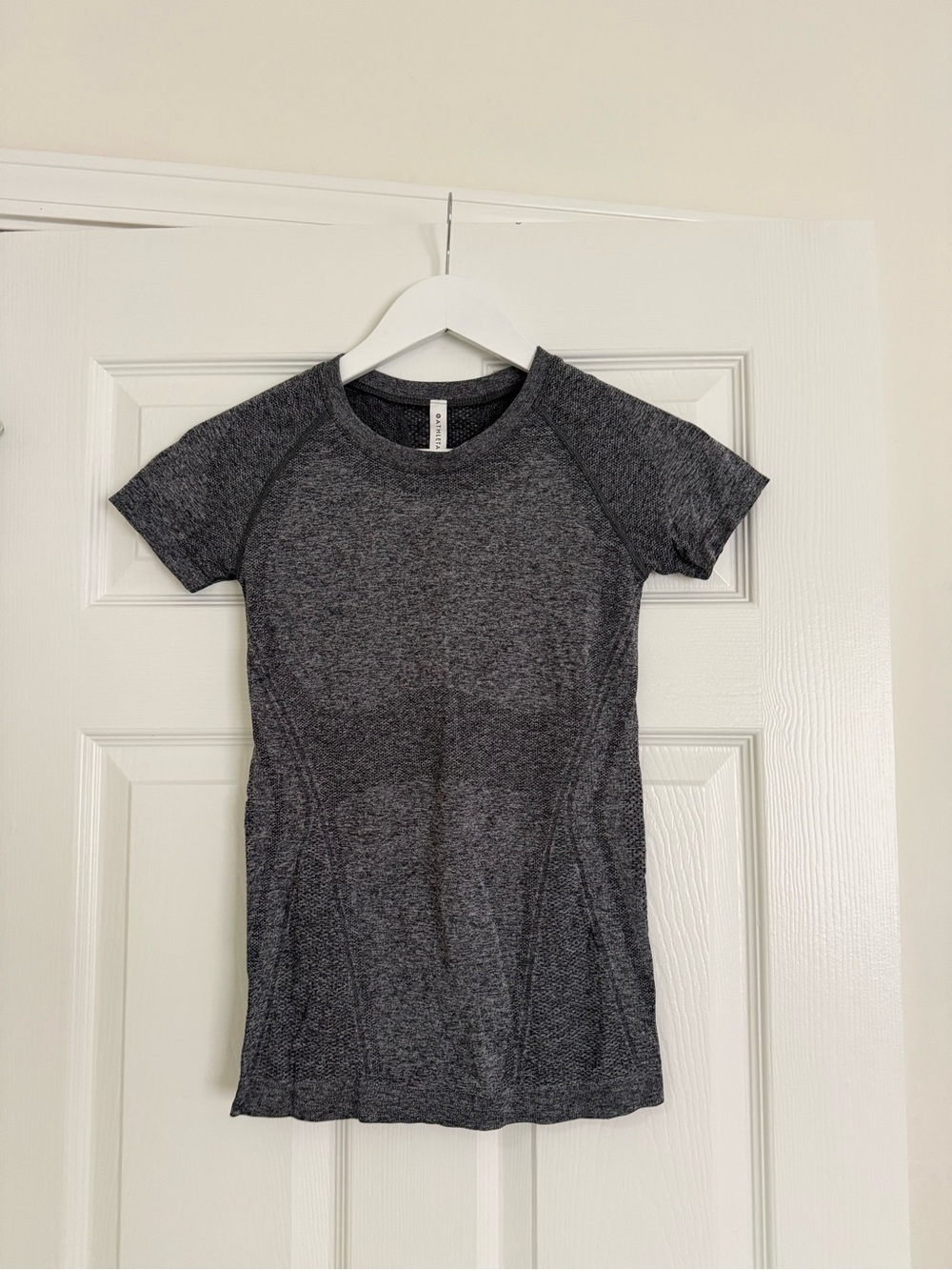 Athleta Women's Dark Heather Gray Short Sleeve Performance Tee